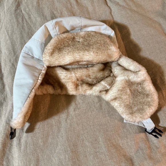 Palace P trooper shell hat